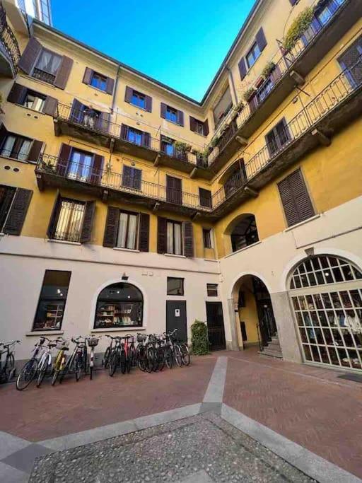 La Casa Alle Colonne - Navigliapartments Milan Exterior photo